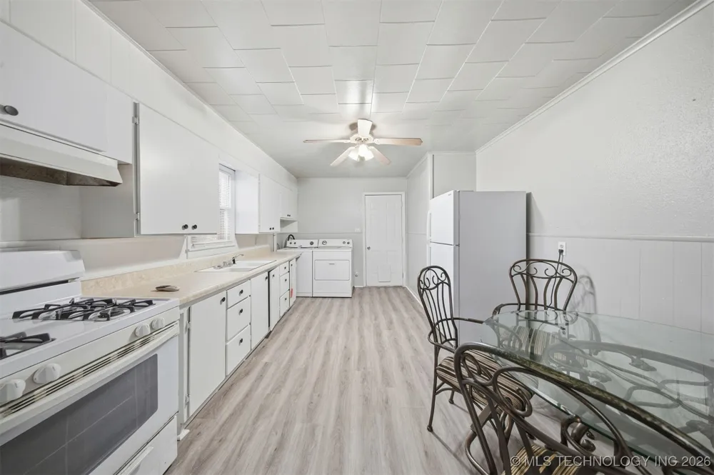 616 E Cherry Street Cushing, OK 74023