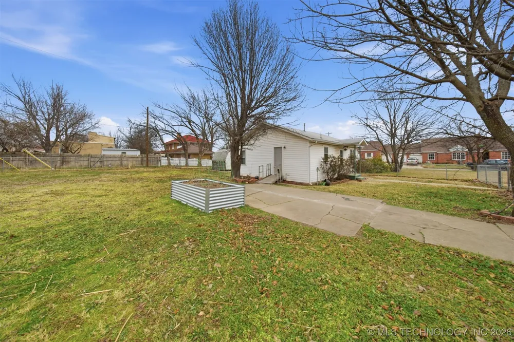 616 E Cherry Street Cushing, OK 74023