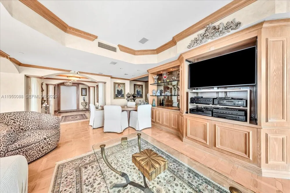 10101 Collins Ave #16B Bal Harbour, FL 33154