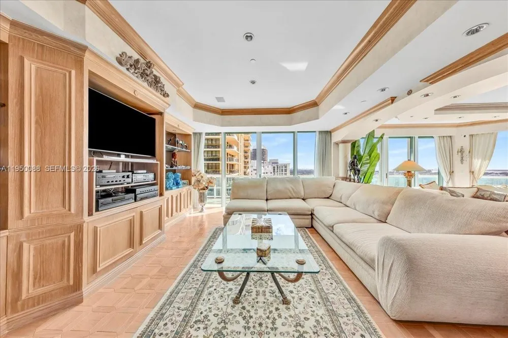 10101 Collins Ave #16B Bal Harbour, FL 33154