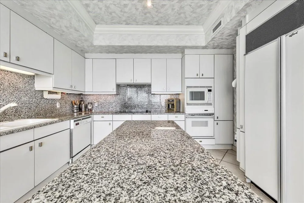 10101 Collins Ave #16B Bal Harbour, FL 33154