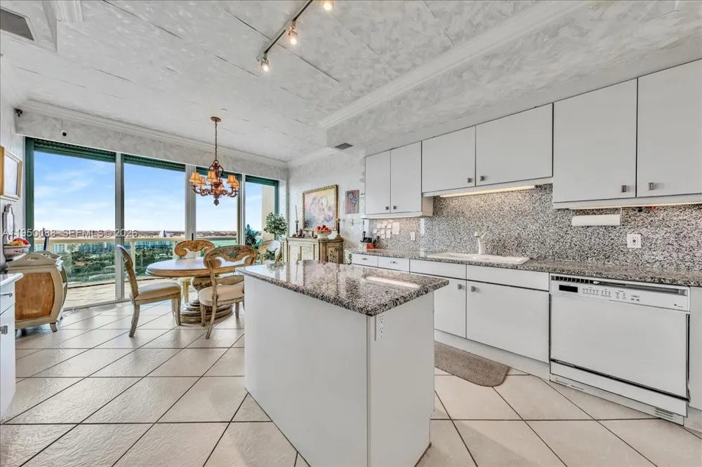 10101 Collins Ave #16B Bal Harbour, FL 33154