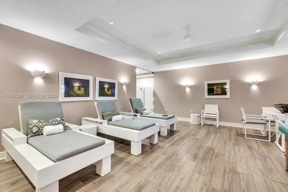 10101 Collins Ave #16B Bal Harbour, FL 33154