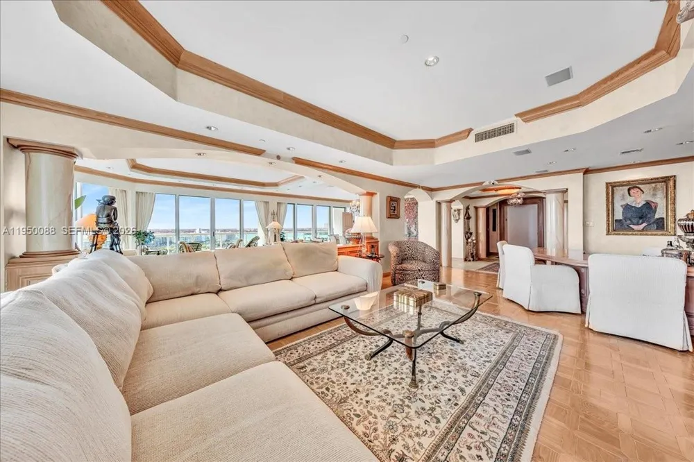 10101 Collins Ave #16B Bal Harbour, FL 33154
