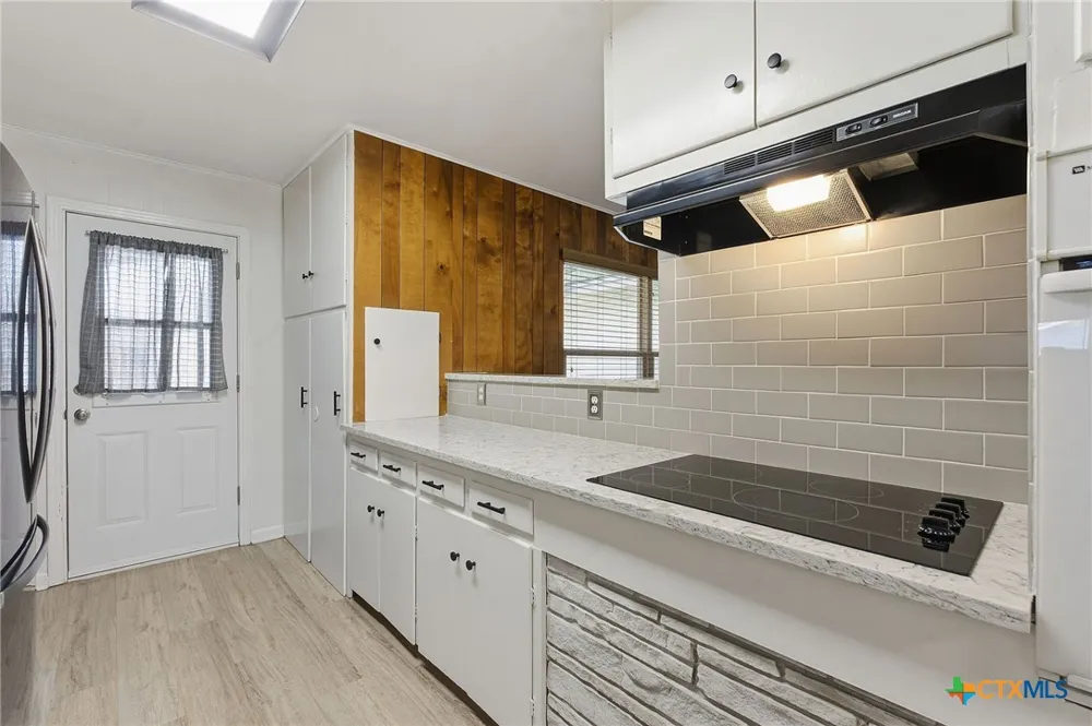 811 Nixon Street Lockhart, TX 78644