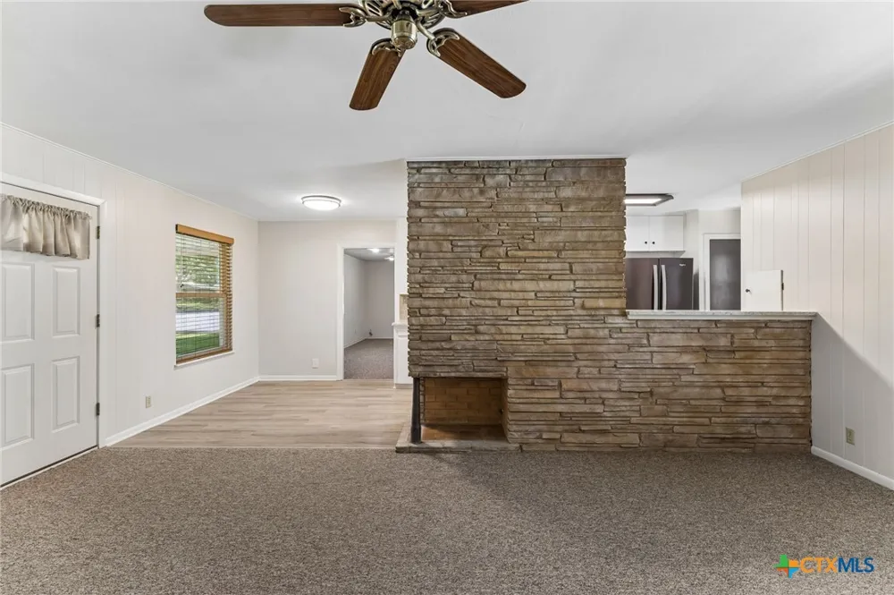 811 Nixon Street Lockhart, TX 78644