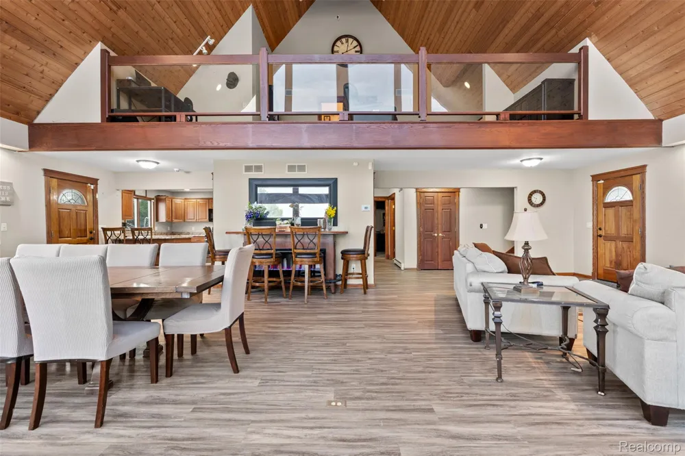 1907 Riverside Drive Port Huron City, MI 48060
