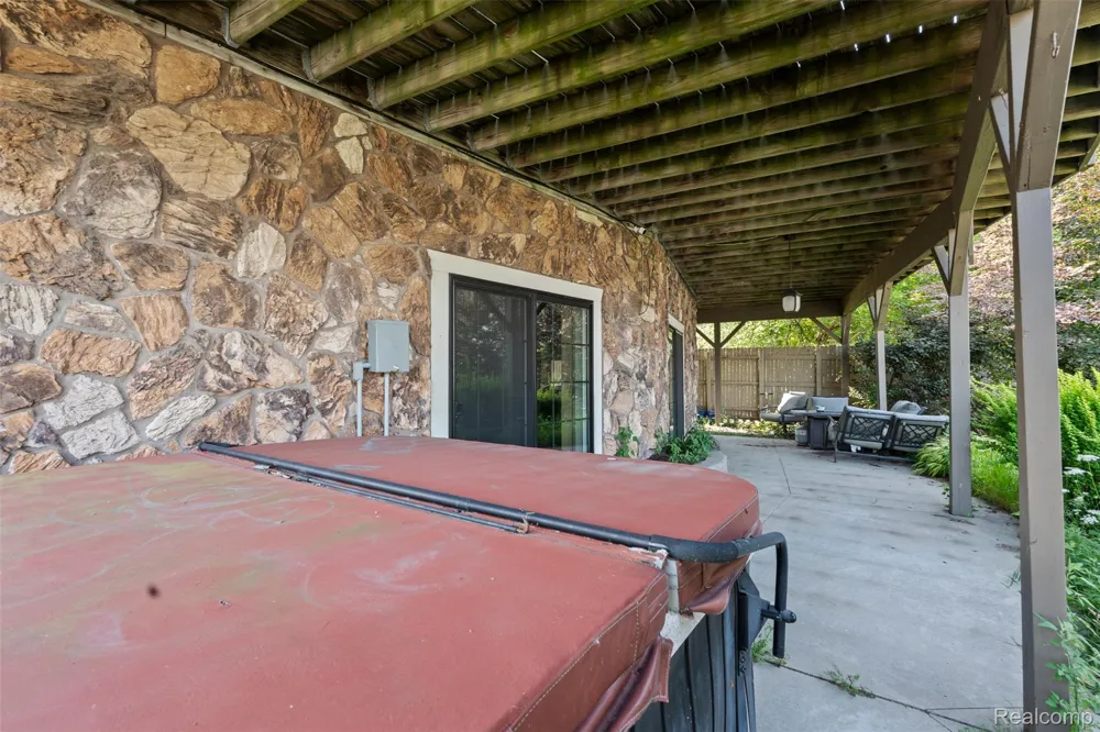 1907 Riverside Drive Port Huron City, MI 48060