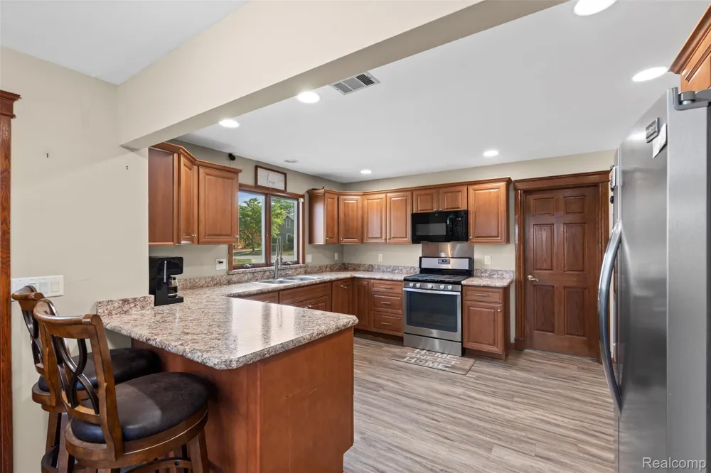 1907 Riverside Drive Port Huron City, MI 48060