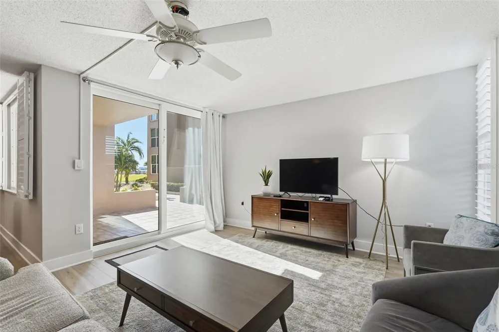 632 EDGEWATER DRIVE #135 Dunedin, FL 34698