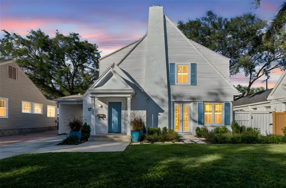 2527 W WATROUS AVENUE