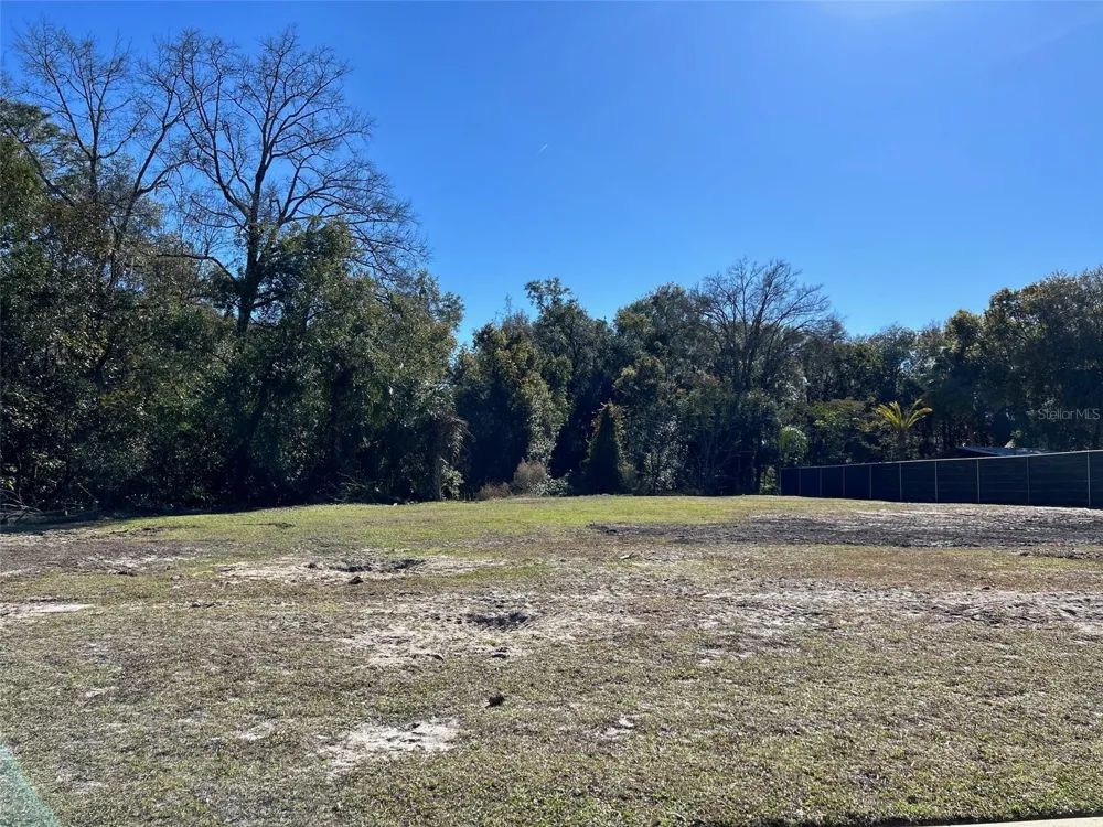 751 W PENNSYLVANIA AVENUE Lake Helen, FL 32744