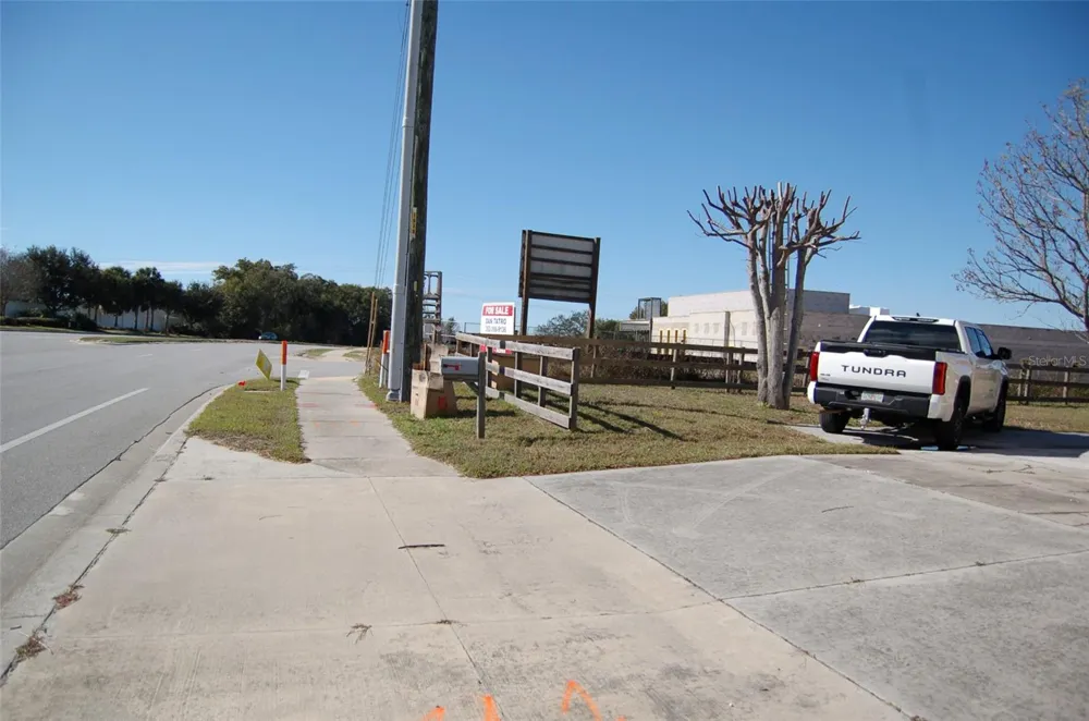 223 COUNTY ROAD 466A Fruitland Park, FL 34731