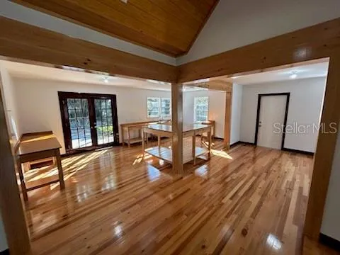 1027 NW 11TH AVENUE Gainesville, FL 32601