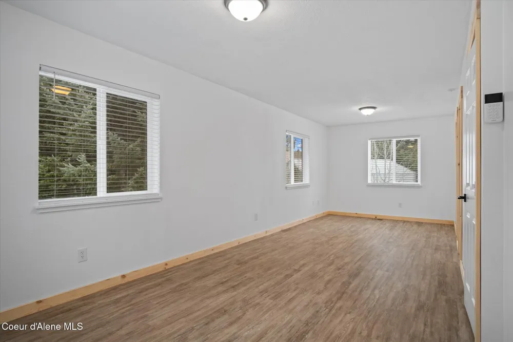 6933 W Tesemini Drive Spirit Lake, ID 83869
