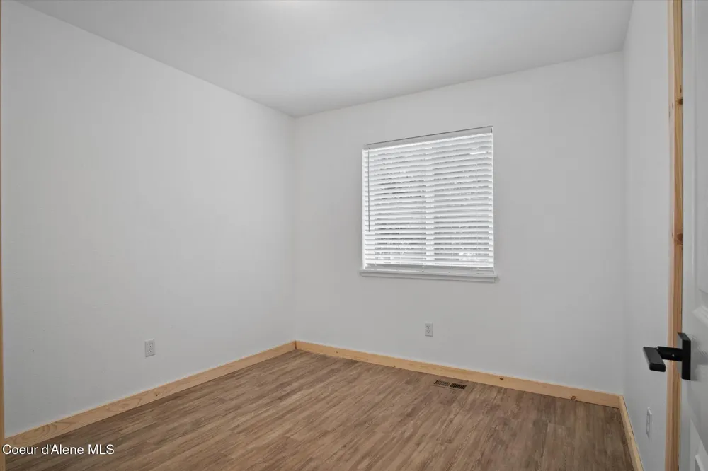 6933 W Tesemini Drive Spirit Lake, ID 83869