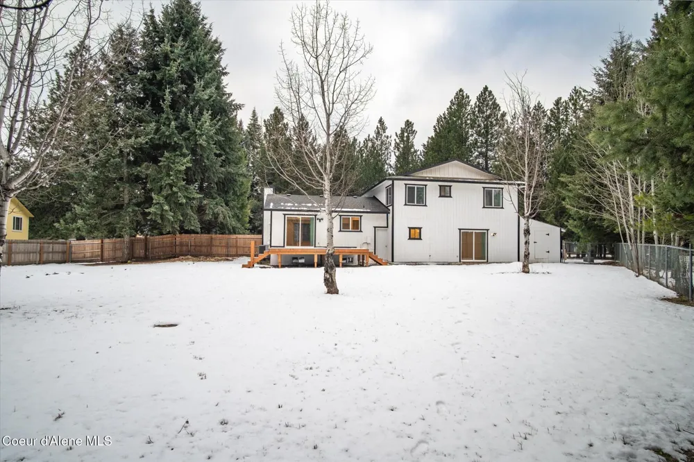 6933 W Tesemini Drive Spirit Lake, ID 83869