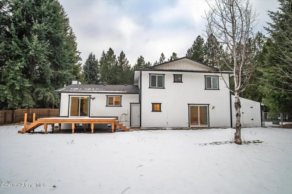 6933 W Tesemini Drive Spirit Lake, ID 83869