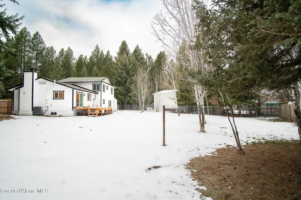 6933 W Tesemini Drive Spirit Lake, ID 83869