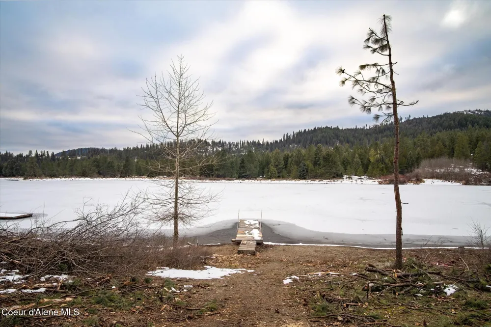 6933 W Tesemini Drive Spirit Lake, ID 83869