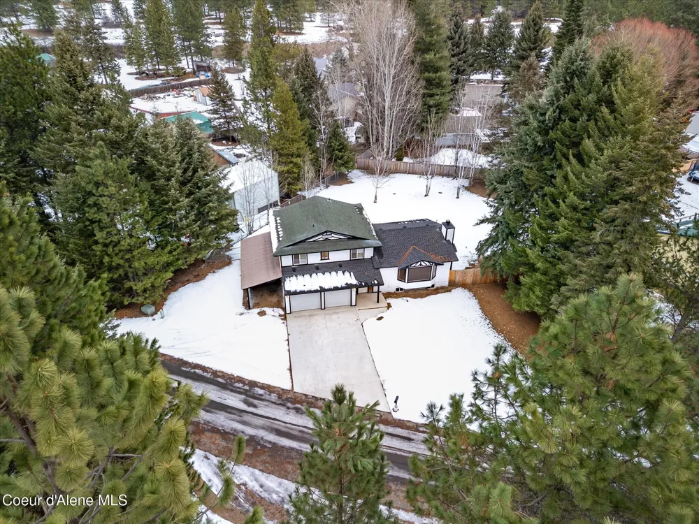 6933 W Tesemini Drive Spirit Lake, ID 83869