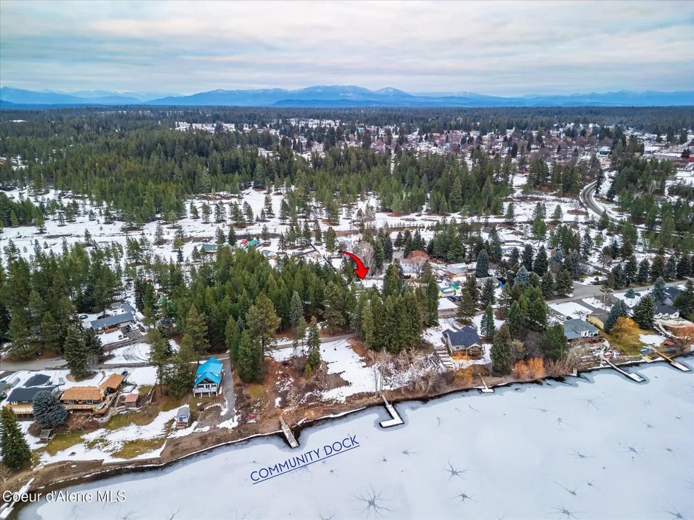 6933 W Tesemini Drive Spirit Lake, ID 83869