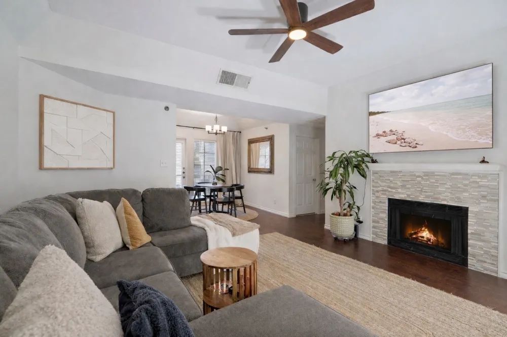 3105 San Jacinto Street #208