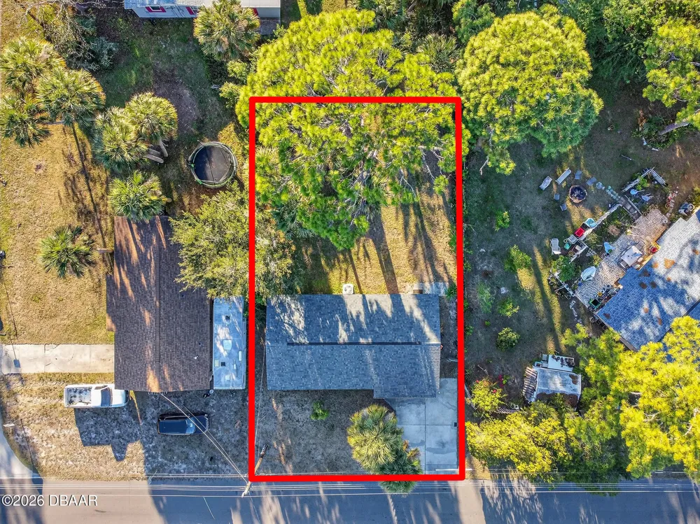 1806 James Street South Daytona, FL 32119