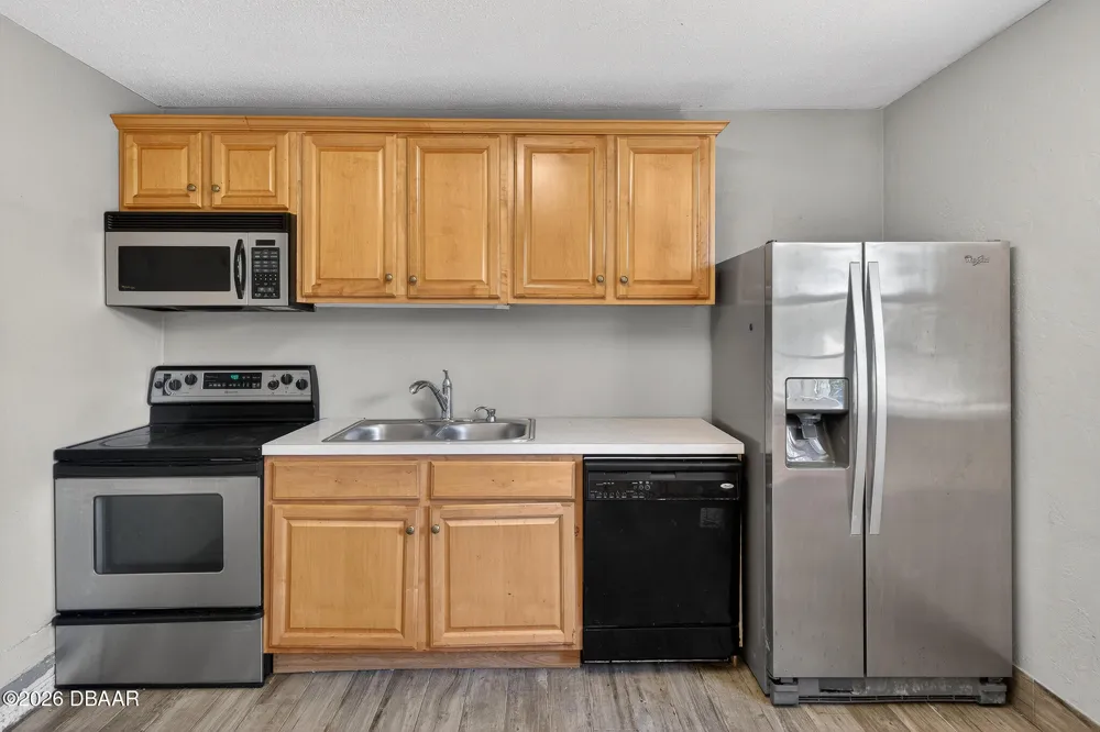1806 James Street South Daytona, FL 32119