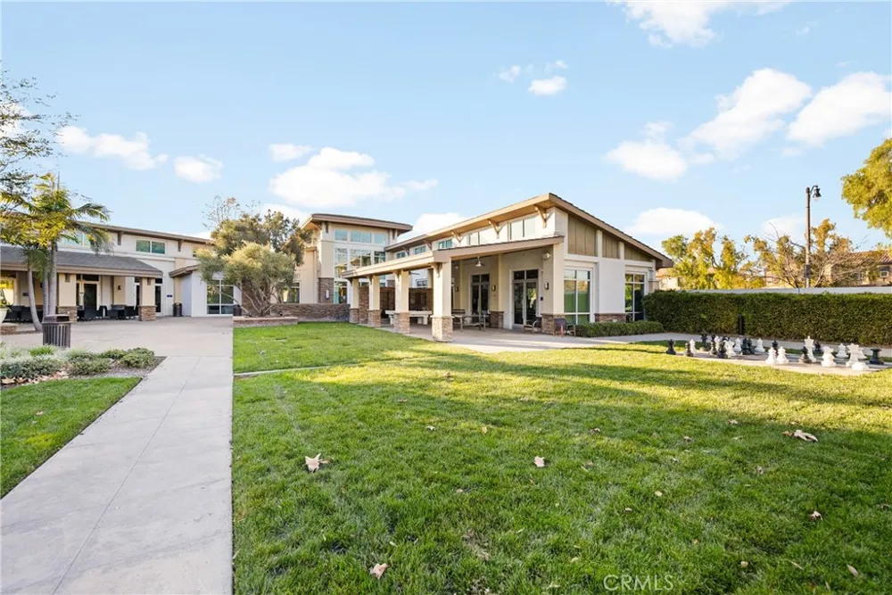 6069 Satterfield Chino, CA 91710