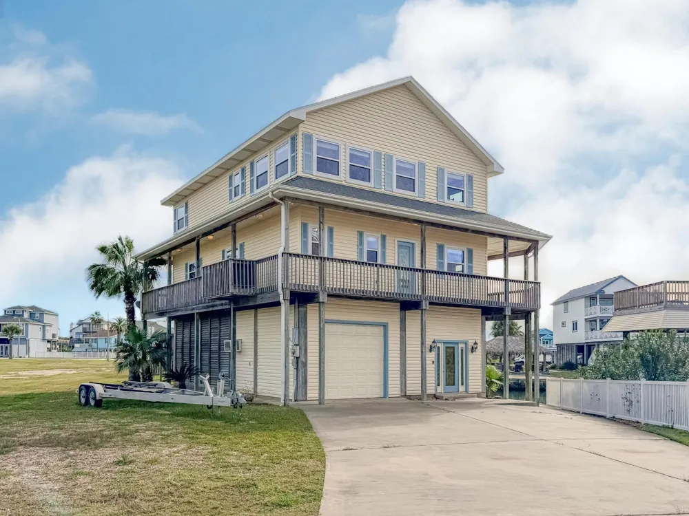 1303 Tiki Drive Tiki Island, TX 77554