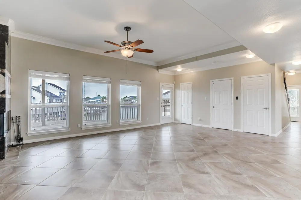 1303 Tiki Drive Tiki Island, TX 77554