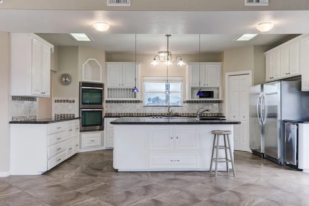 1303 Tiki Drive Tiki Island, TX 77554