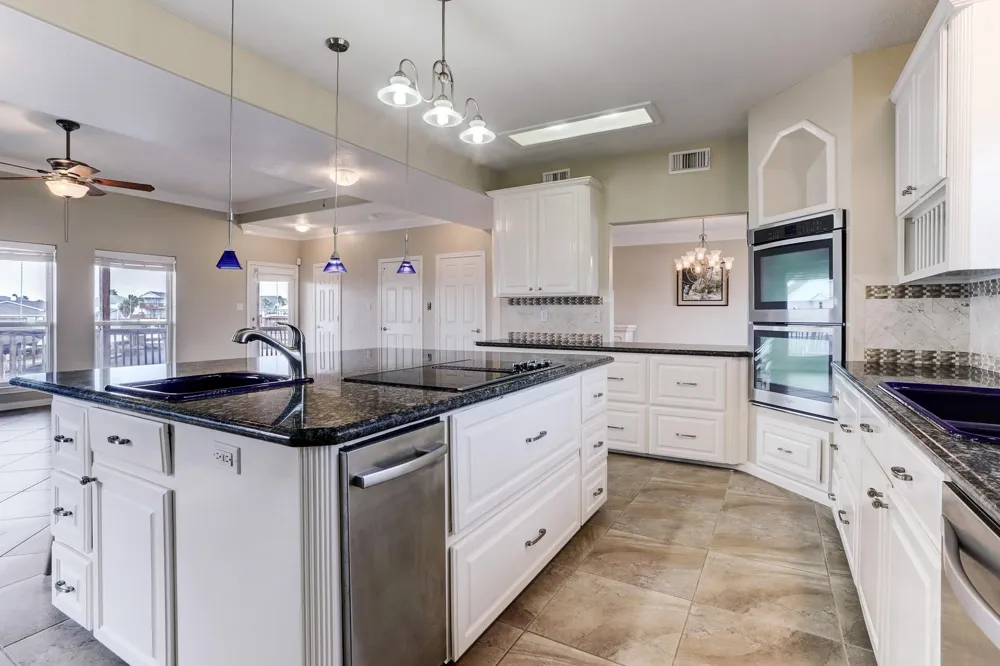 1303 Tiki Drive Tiki Island, TX 77554