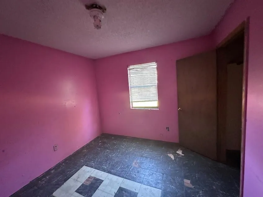 105 Lodge Street Ore City, TX 75683
