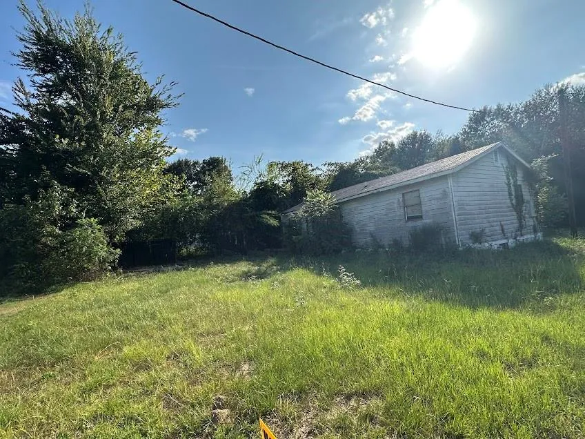105 Lodge Street Ore City, TX 75683