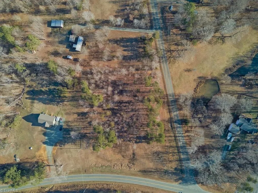 2381 Mount Hope Church Road Whitsett, NC 27377