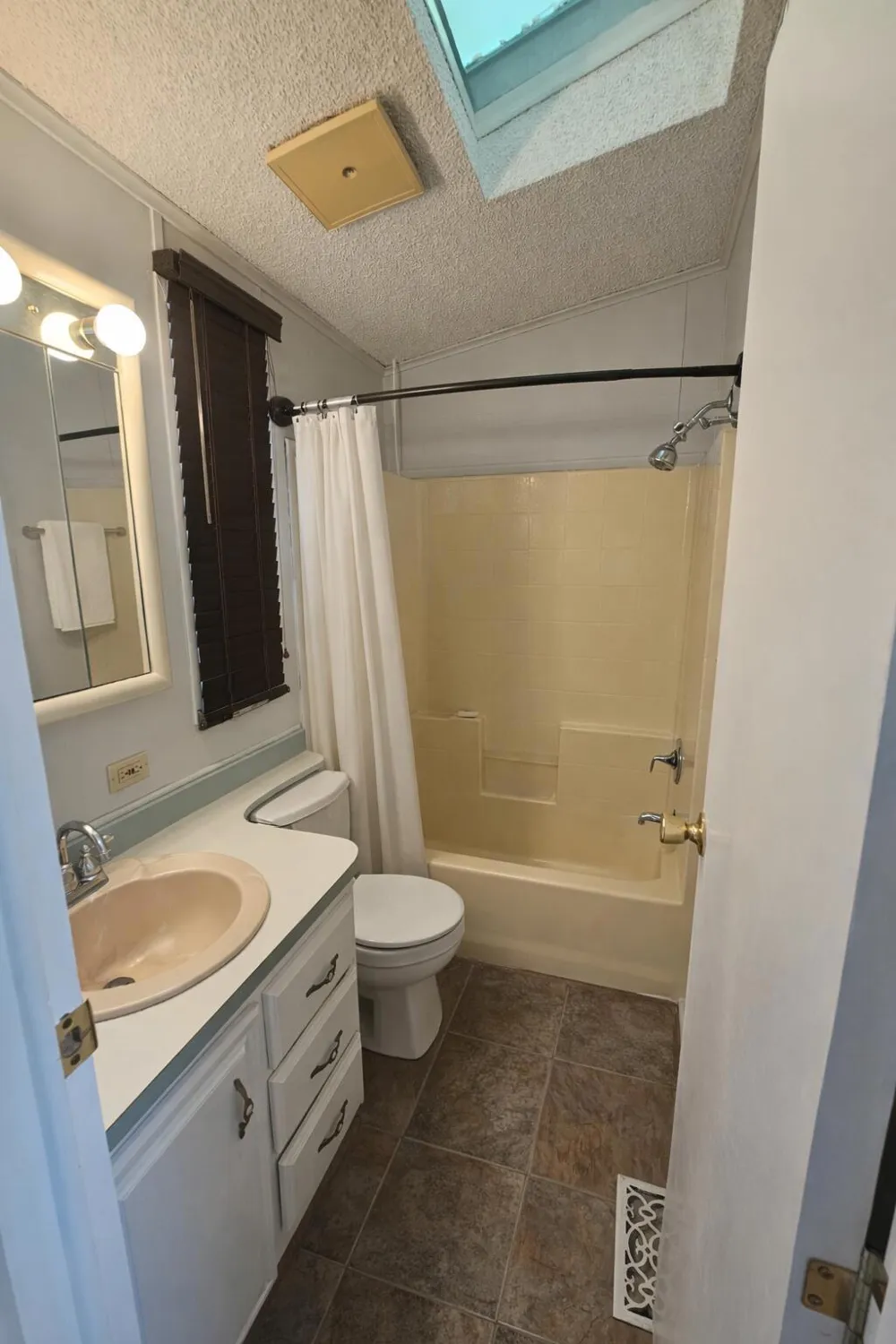16400 Bubbling Wells Road #95 Desert Hot Springs, CA 92240
