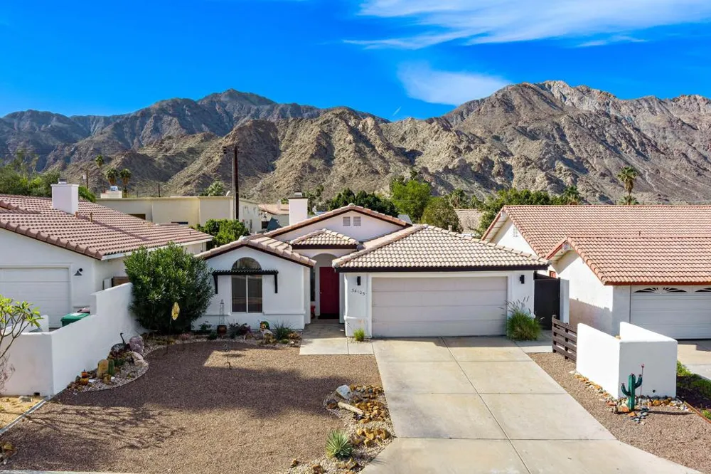 54105 Avenida Obregon