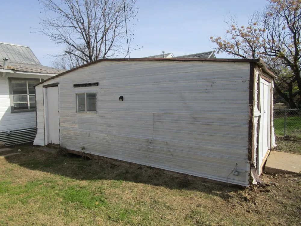 905 Wallis Avenue Santa Anna, TX 76878