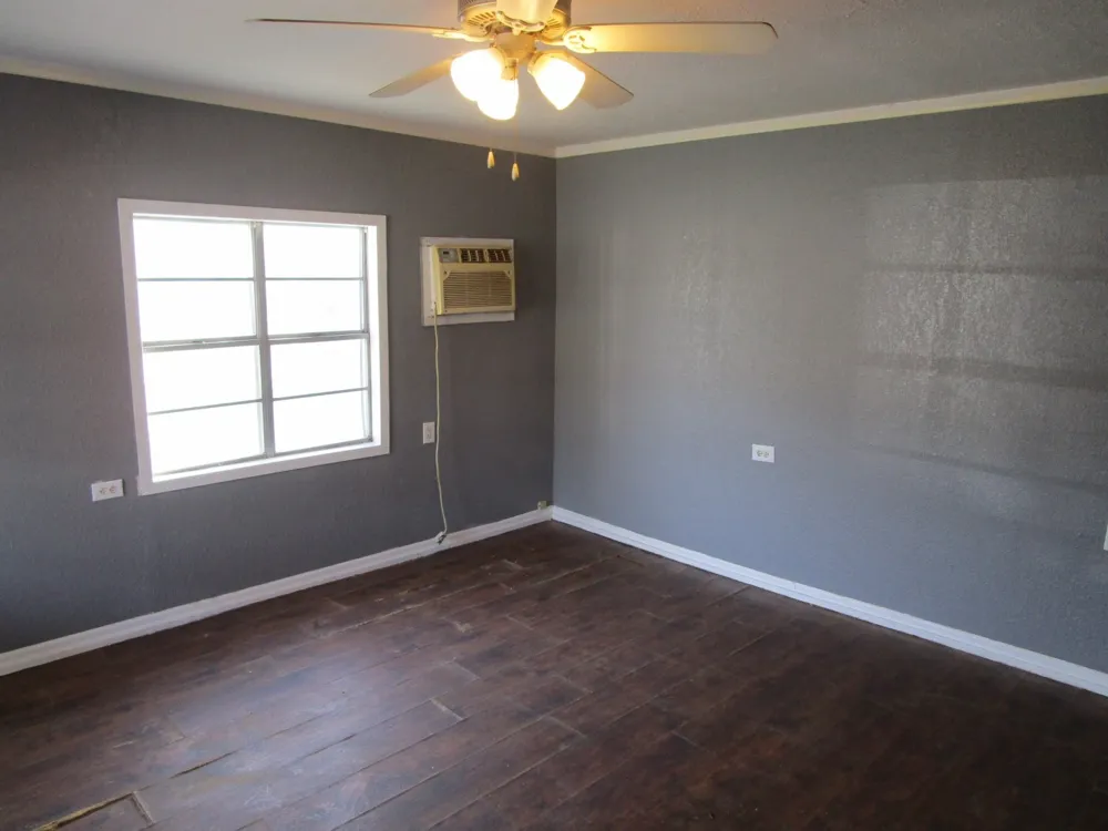 905 Wallis Avenue Santa Anna, TX 76878