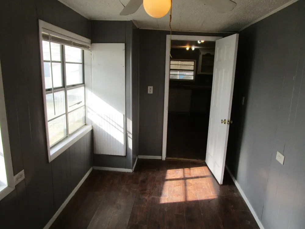 905 Wallis Avenue Santa Anna, TX 76878