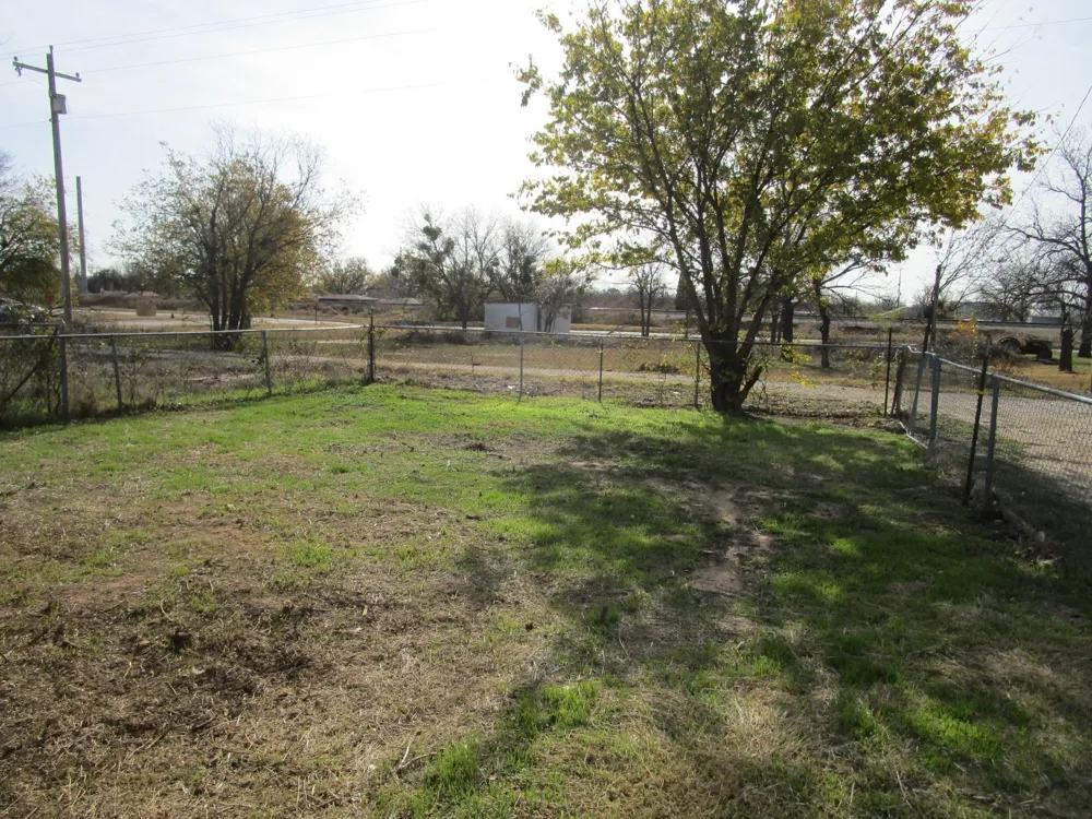 905 Wallis Avenue Santa Anna, TX 76878