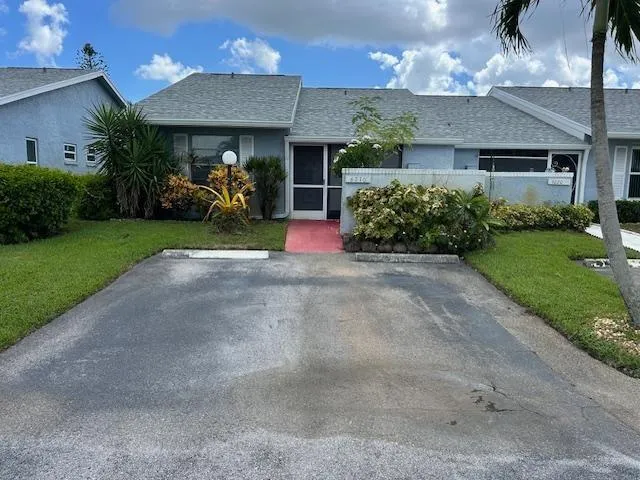 4210 Lucerne Villas Lane