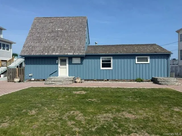 27 Shinnecock Road East Quogue, NY 11942