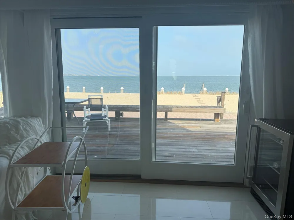 27 Shinnecock Road East Quogue, NY 11942