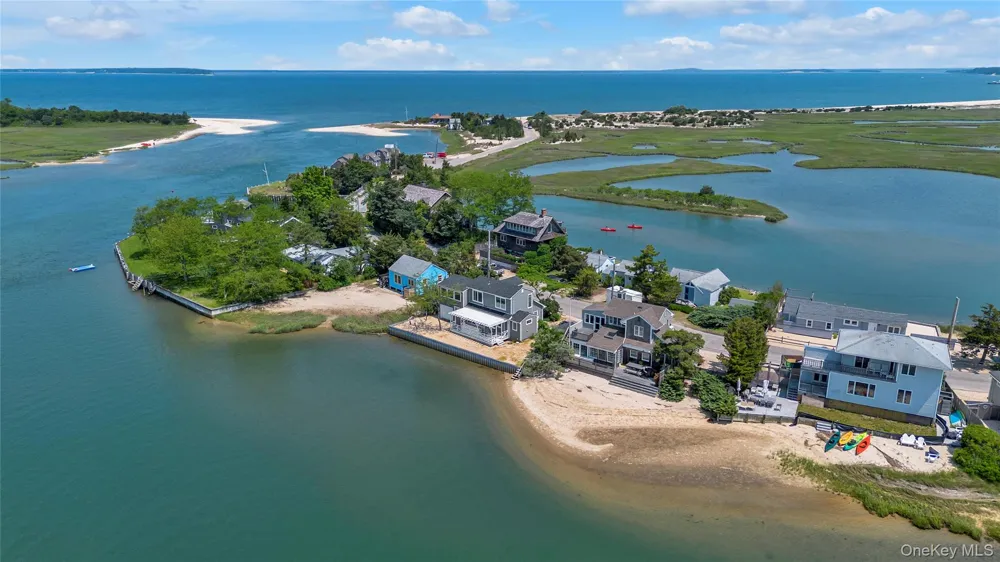 286 Towd Point Road Southampton, NY 11968