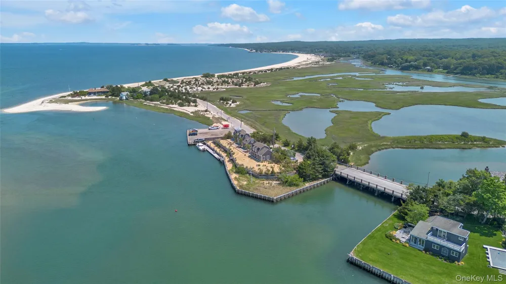 286 Towd Point Road Southampton, NY 11968