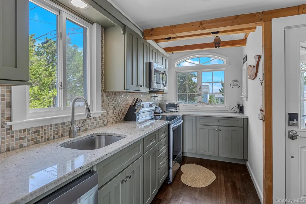 286 Towd Point Road Southampton, NY 11968