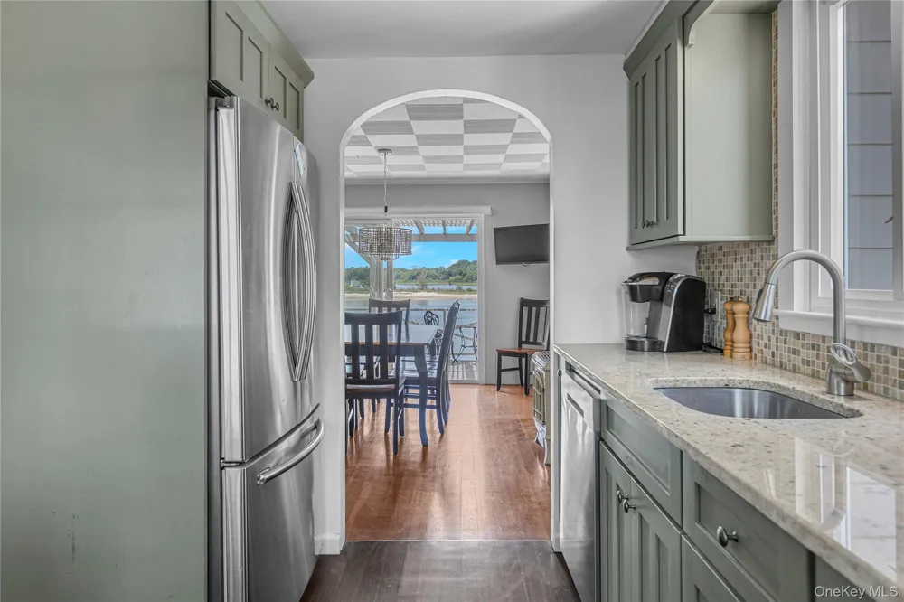 286 Towd Point Road Southampton, NY 11968
